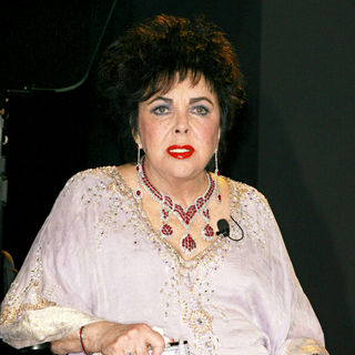 Macys Passport 2006 Gala - Runway