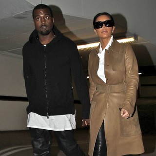 Kanye West, Kim Kardashian in Kim Kardashian and Kanye West Leaving A Medical Building
