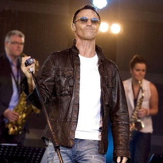 Marti Pellow, Wet Wet Wet in Wet Wet Wet Perform Live on Stage to Celebrate The 25th Anniversary of Their First Appearance