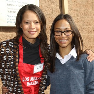 Keisha Whitaker, Zoe Saldana in 75th Anniversary of The Los Angeles Mission Serving Thanksgiving Dinner to The Homeless