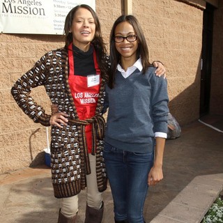 Keisha Whitaker, Zoe Saldana in 75th Anniversary of The Los Angeles Mission Serving Thanksgiving Dinner to The Homeless