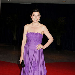 Julianna Margulies in 2010 White House Correspondents Association Dinner - Arrivals
