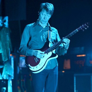 Nels Cline, Wilco in Wilco Performing Live in Concert