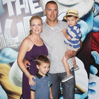 Mark Wilkerson, Melissa Joan Hart in The Smurfs World Premiere - Arrivals