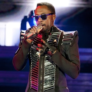 will.i.am in Black Eyed Peas and Friends Concert 4 NYC in Support of The Robin Hood Foundation - will-i-am-concert-4-nyc-02