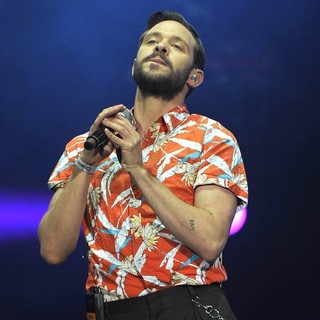 Will Young Performing at BT London Live - will-young-performing-08