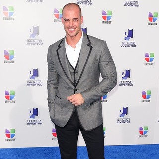 William Levy in Univision's 8th Annual Premios Juventud Awards