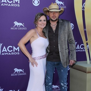 Jessica Williams (II), Jason Aldean in 2012 ACM Awards - Arrivals