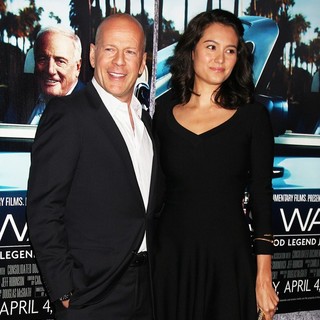 Bruce Willis in The Los Angeles HBO Premiere of His Way - willis-heming-premiere-his-way-02