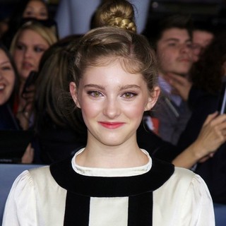 Willow Shields in The Premiere of The Twilight Saga's Breaking Dawn Part II - willow-shields-premiere-breaking-dawn-2-03