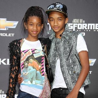 Jaden Smith in New York Premiere of Transformers Dark of the Moon - willow-smith-jaden-premiere-transformers-dark-of-the-moon-02