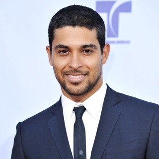 Wilmer Valderrama in 2012 NCLR ALMA Awards - Arrivals - wilmer-valderrama-2012-nclr-alma-awards-01