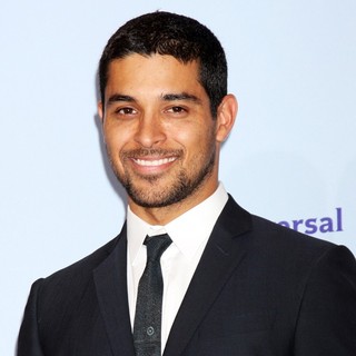 Wilmer Valderrama in 2012 NCLR ALMA Awards - Press Room - wilmer-valderrama-2012-nclr-alma-awards-press-room-02