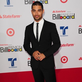 Wilmer Valderrama in Billboard Latin Music Awards 2012 - Arrivals - wilmer-valderrama-billboard-latin-music-awards-2012-02