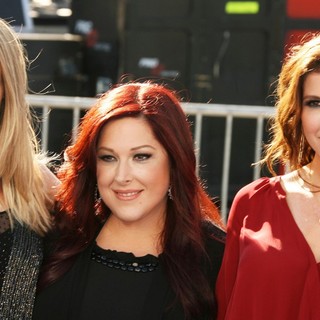 Wilson Phillips in 2011 Do Something Awards - Arrivals - wilson-phillips-2011-do-something-awards-01
