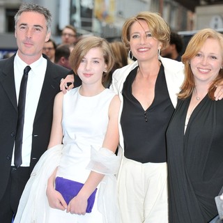 Greg Wise, Gaia Wise, Emma Thompson in Men in Black 3 - UK Film Premiere - Arrivals