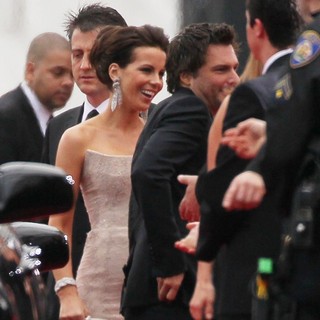Len Wiseman, Kate Beckinsale in The 69th Annual Golden Globe Awards - Press Room