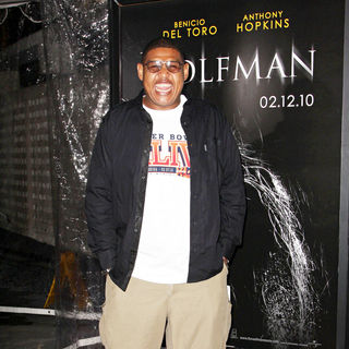 Omar Benson Miller in Premiere of 'The Wolfman' - Red Carpet
