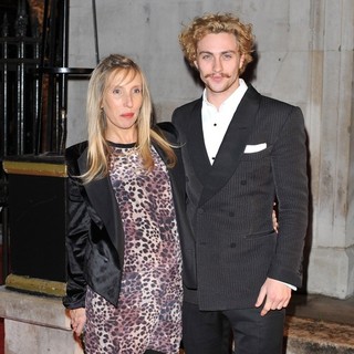 Sam Taylor-Wood, Aaron Johnson in The BFI London Film Festival Awards - Arrivals