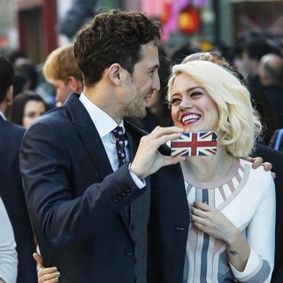 Kimberly Wyatt in U.K. Premiere of Star Trek Into Darkness - Arrivals - wyatt-rogers-uk-premiere-star-trek-into-darkness-02