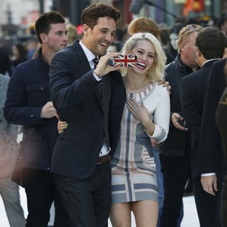 Kimberly Wyatt in U.K. Premiere of Star Trek Into Darkness - Arrivals - wyatt-rogers-uk-premiere-star-trek-into-darkness-03