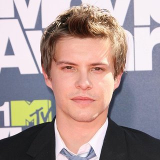 Xavier Samuel in 2011 MTV Movie Awards - Arrivals