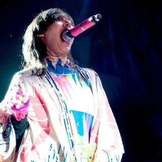 Yeah Yeah Yeahs in Falls Festival - yeah-yeah-yeahs-falls-festival-03