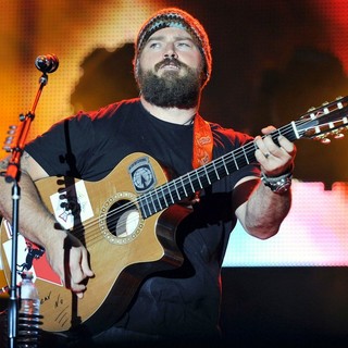 Zac Brown Band Perform Live in Concert - zac-brown-band-perform-live-in-concert-03