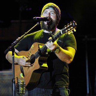 Zac Brown Band Perform Live in Concert - zac-brown-band-perform-live-in-concert-05