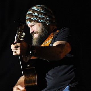 Zac Brown Band Perform Live in Concert - zac-brown-band-perform-live-in-concert-07