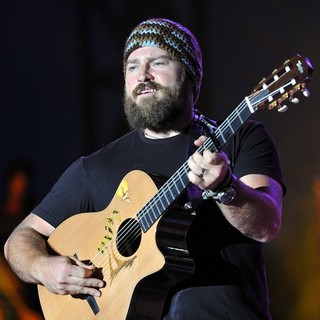 Zac Brown Band Perform Live in Concert - zac-brown-band-perform-live-in-concert-08