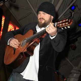 Zac Brown Band in CM Weekend on Fremont Street Experience - zac-brown-cm-weekend-on-fremont-street-experience-01