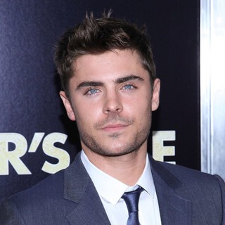 Zac Efron in New York Premiere of New Year's Eve - Arrivals