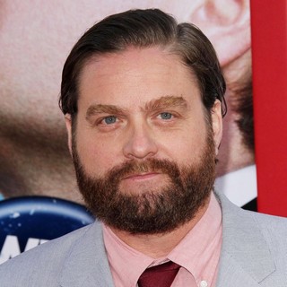 Zach Galifianakis in Los Angeles Premiere of The Campaign - Arrivals - zach-galifianakis-premiere-the-campaign-04