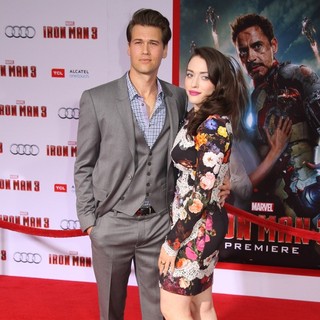 Kat Dennings in Iron Man 3 Los Angeles Premiere - Arrivals - zano-dennings-premiere-iron-man-3-02