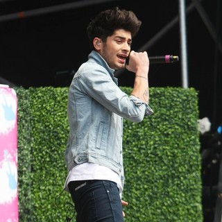 Zayn Malik, One Direction in Party in The Park 2012