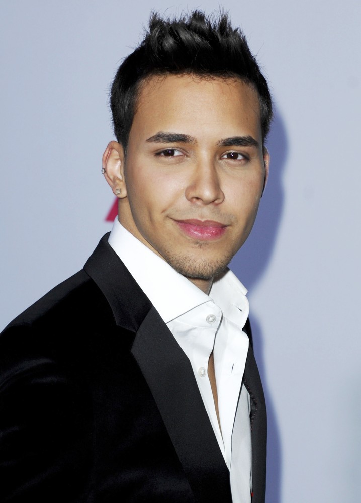 Prince Royce Vs
