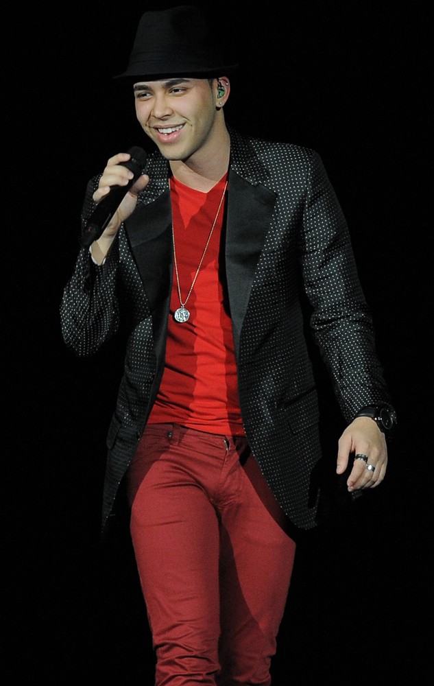Prince Royce Picture 10 - Prince Royce Performs During The Euphoria ...