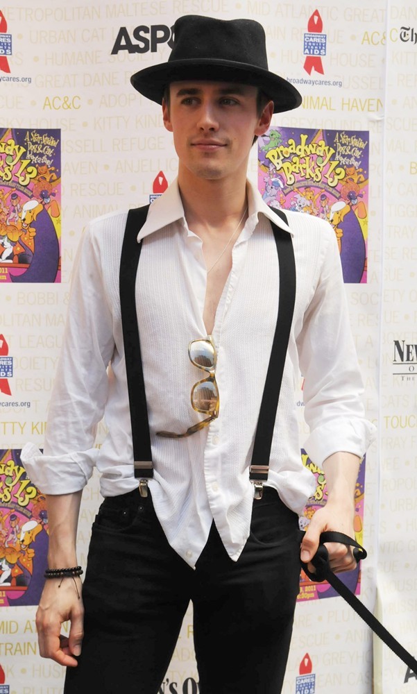Reeve Carney