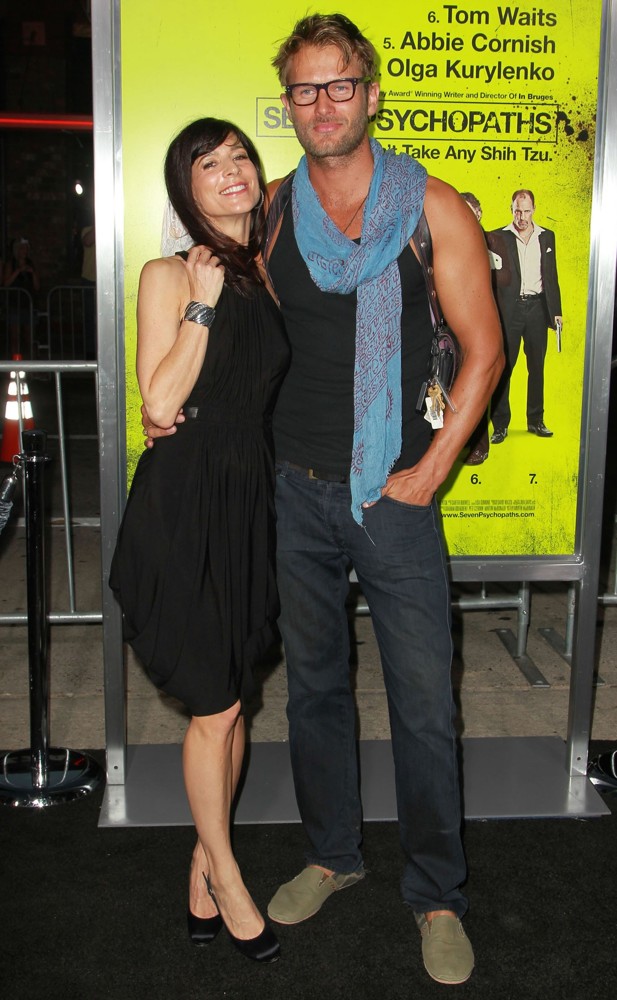 Perrey Reeves