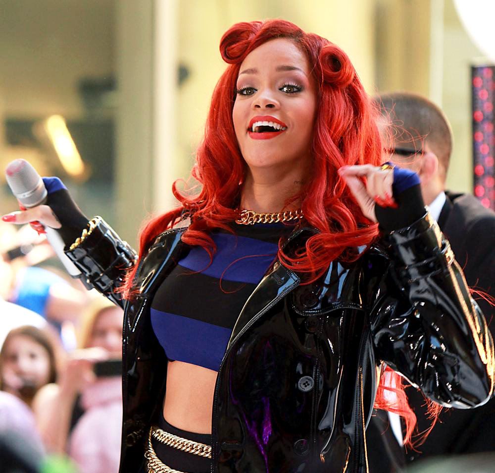 rihanna 2011, rihanna hot, rihanna bruises, rihanna beat up, rihanna and chris brown, rihanna hairstyles-3