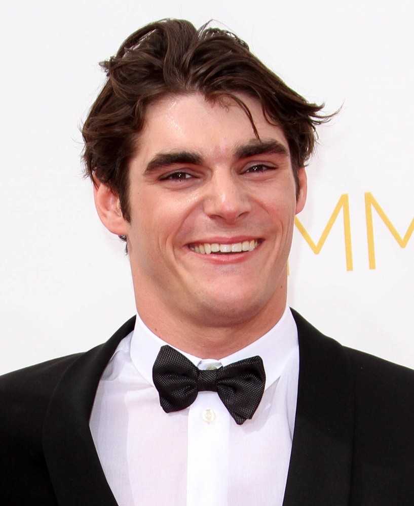 Rj Mitte Net Worth