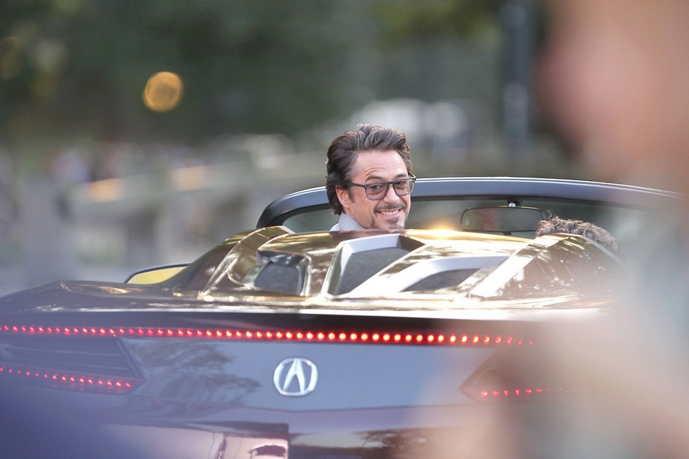 Actors on The Set of The Avengers Shooting on Location in Manhattan