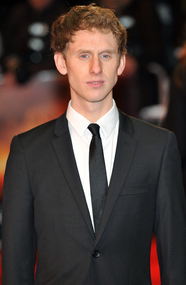 robert emms picture 3 war horse uk film premiere arrivals robert emms picture 3 war horse uk film premiere arrivals