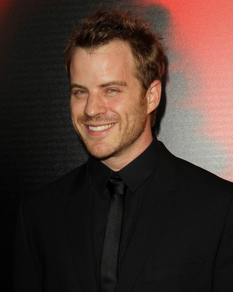 Robert Kazinsky 2018: Haircut, Beard, Eyes, Weight, Measurements ...