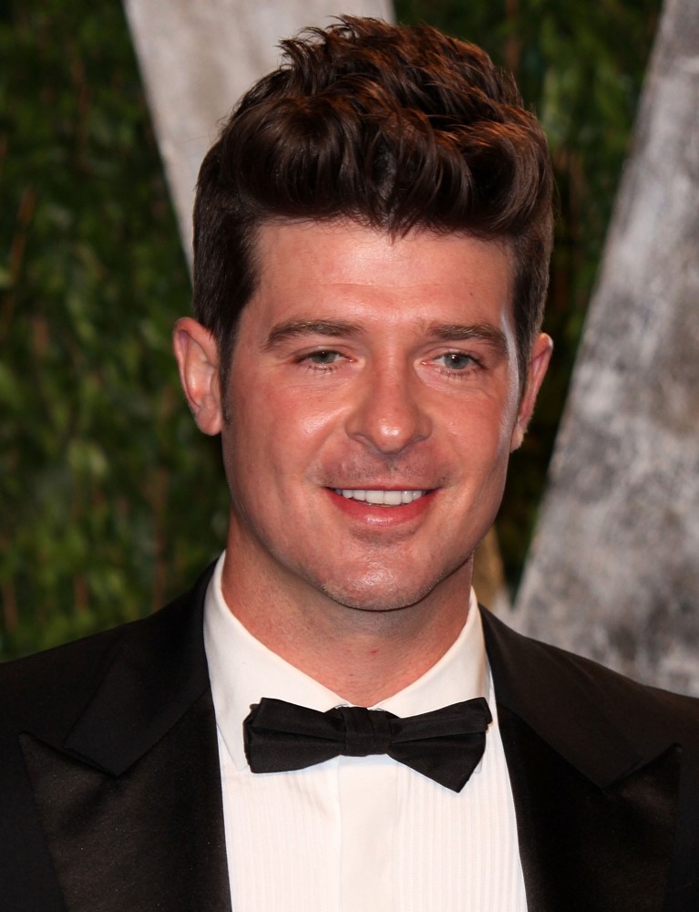 robin-thicke-2012-vanity-fair-oscar-party-01.jpg