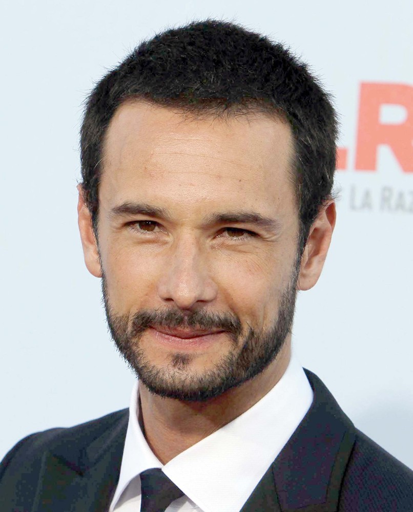 rodrigo santoro picture 32 2012 nclr alma awards arrivals anne hathaway birth chart