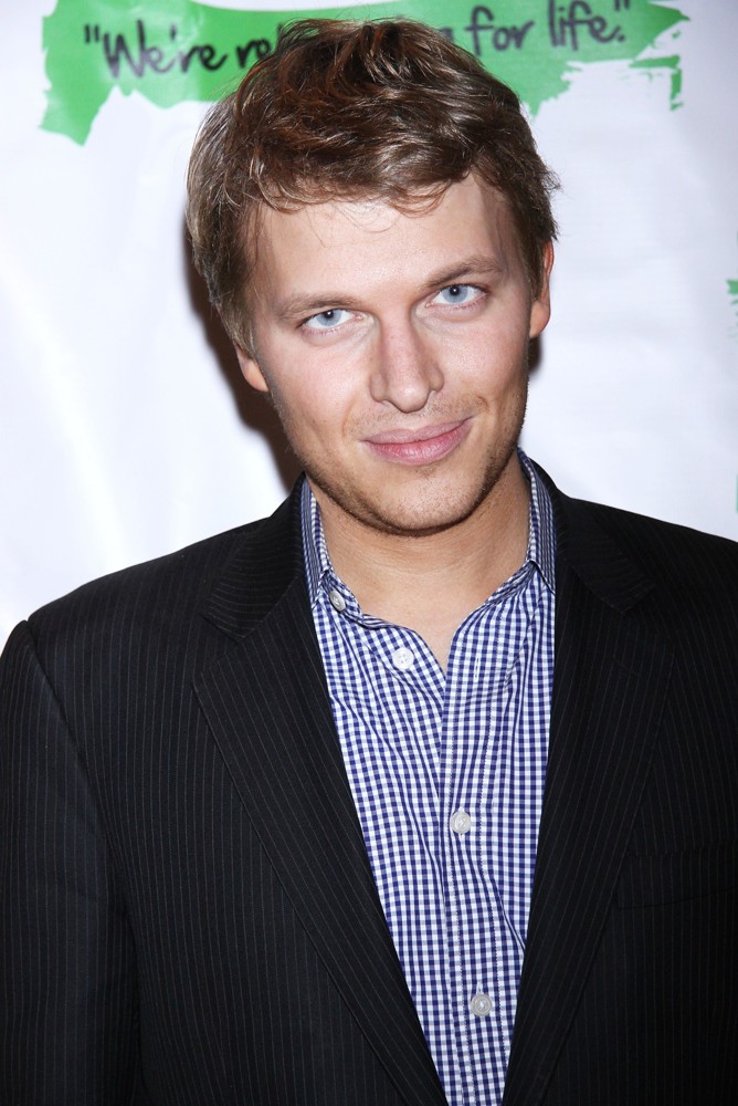 Ronan Farrow 2018 dating, net worth, tattoos, smoking & body facts
