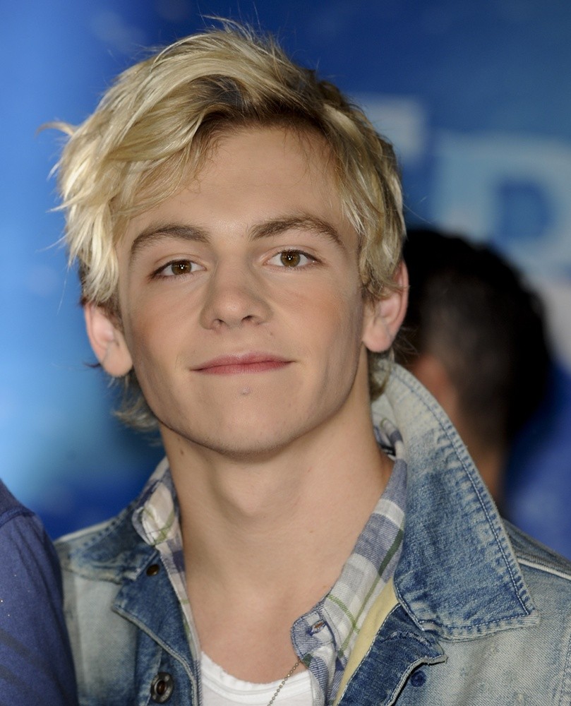 Ross Lynch Ross Lynch Picture 17 - Film Premiere Frozen