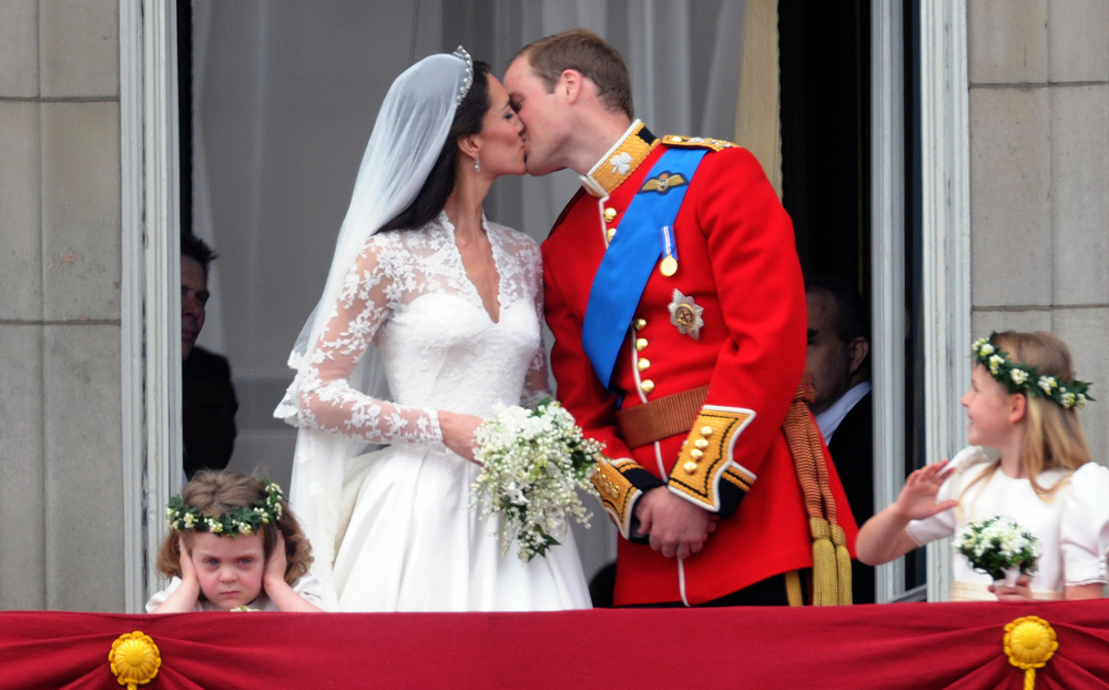 Prince+william+and+kate+middleton+wedding+balcony